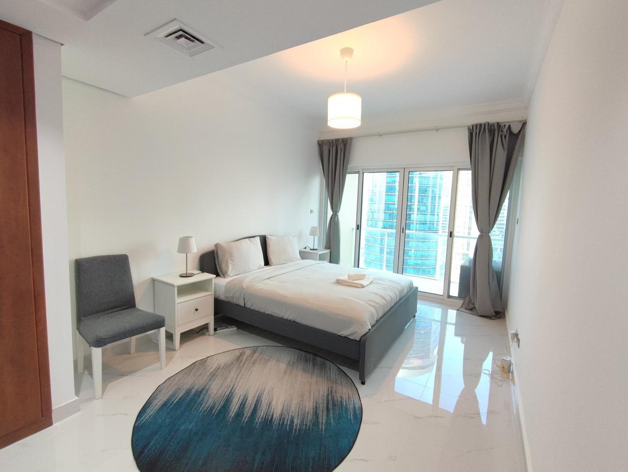 One Bedroom Apartment With Pool & Gym Near Marina Dubaj Exteriér fotografie